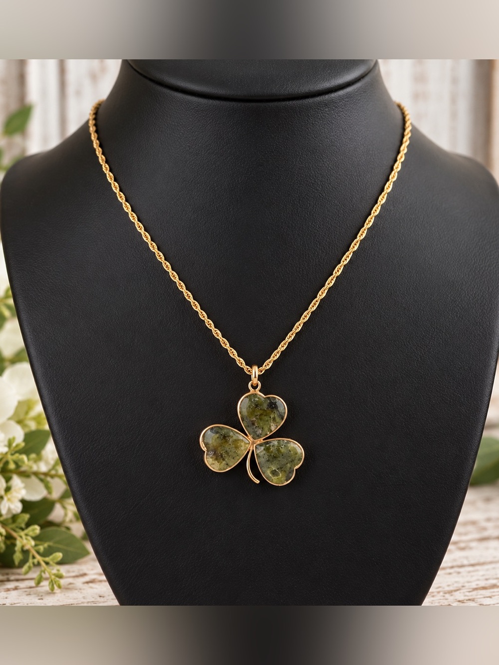 Weir & Sons Vintage 9K Gold Connemara Marble Shamrock Clover Necklace 18”